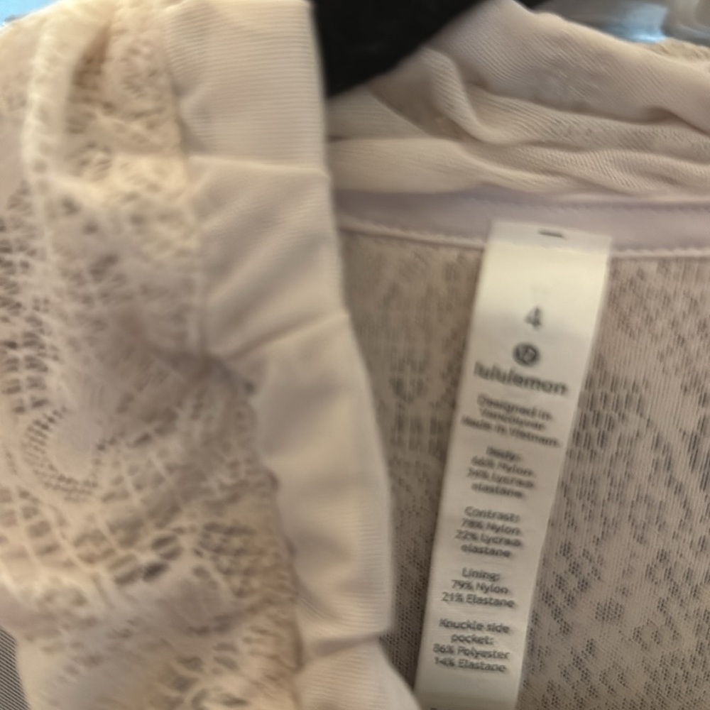 Lululemon In Depth Jacket *Lace Light Chrome size 4 - Picture 7 of 7